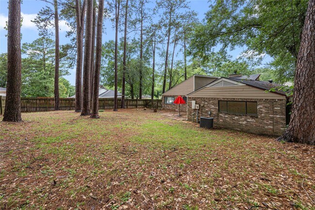 Building Photo - 431 Evergreen Dr