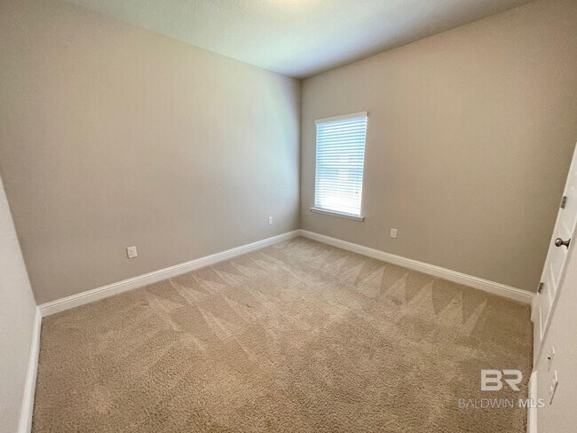 Building Photo - 31689 Kestrel Loop