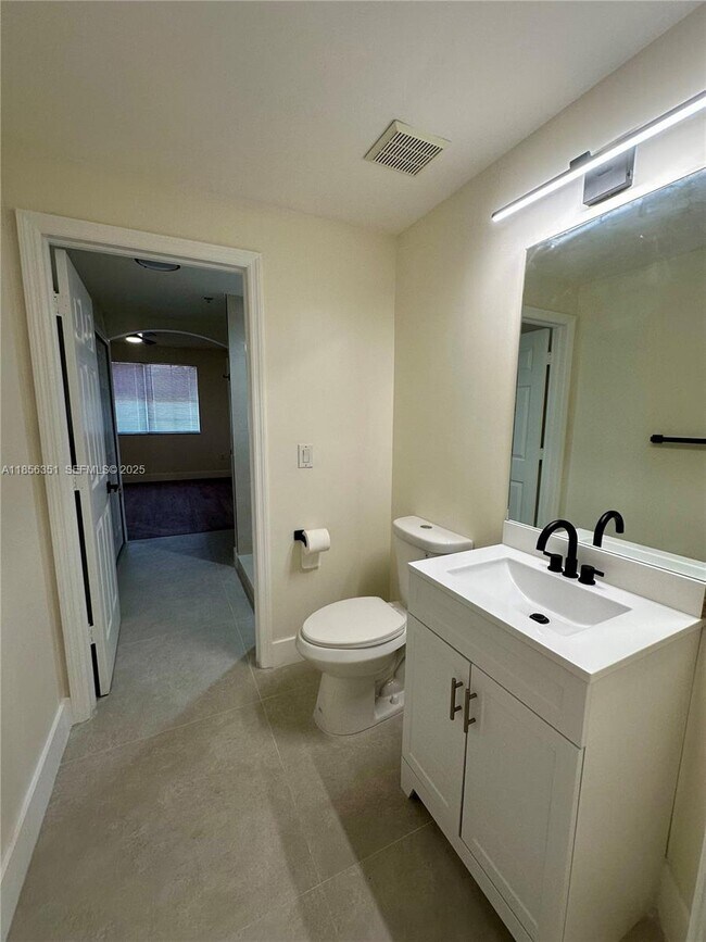 Building Photo - 6630 NW 114th Ave