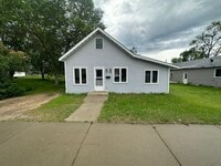 Building Photo - 3 bedroom Home