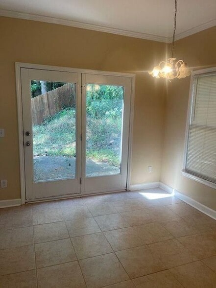 Building Photo - 1707 Grace Ct SE