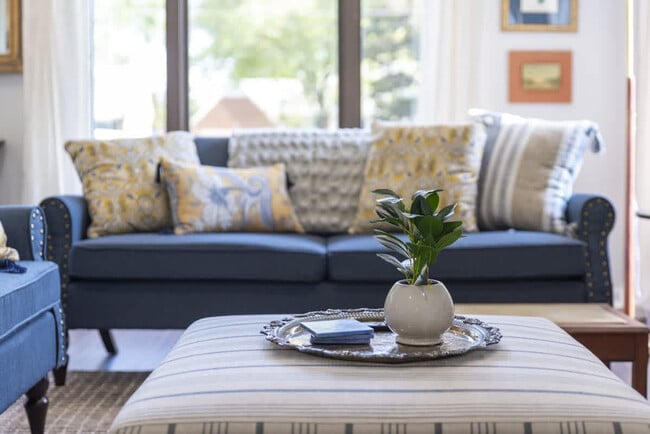 Building Photo - 6430 Olde York Rd