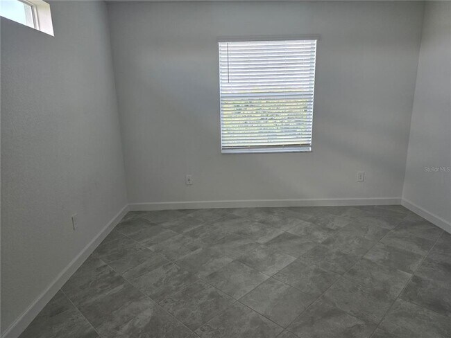 Building Photo - 8469 Shr Lk Dr