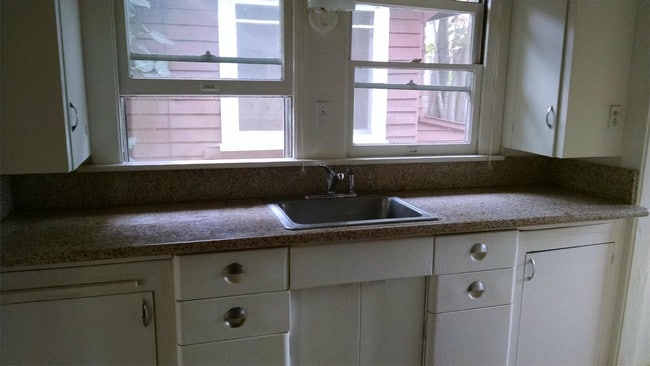 Building Photo - 539 E Villa St