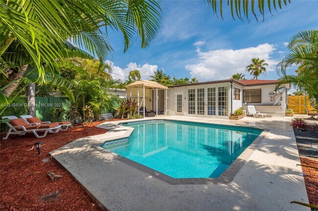 Building Photo - 26 NE 3rd St