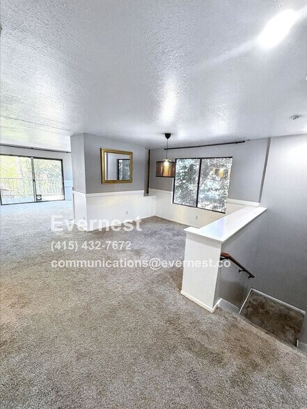 Building Photo - 1631 Porter Way