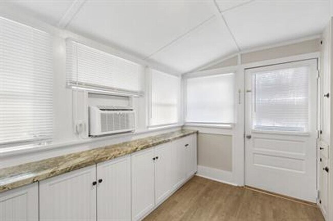 Building Photo - Charming 3-Bedroom Home in Historic Eustis!