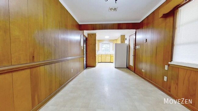 Building Photo - 4857 College Acres Dr
