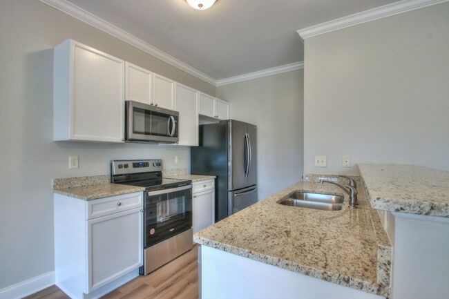 Building Photo - 735 Tulip Grove Rd