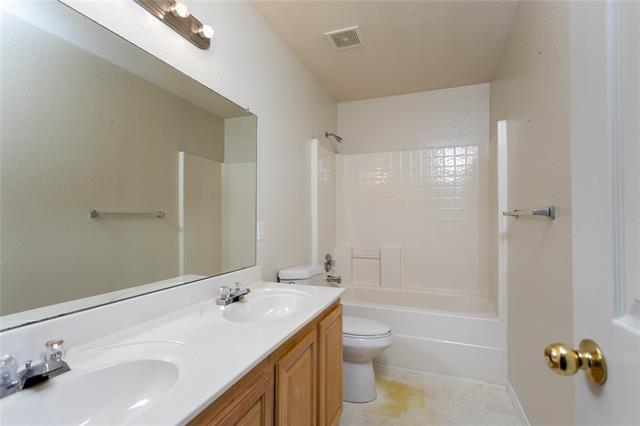 Building Photo - 1305 Auburn Dr