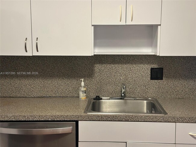 Building Photo - 1170 N Federal Hwy