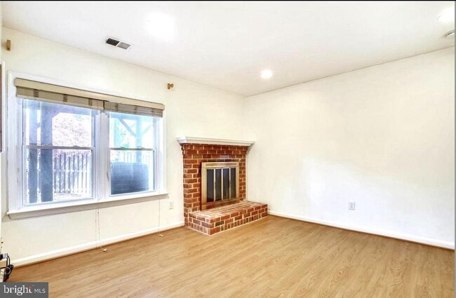 Building Photo - 3151 Borge St