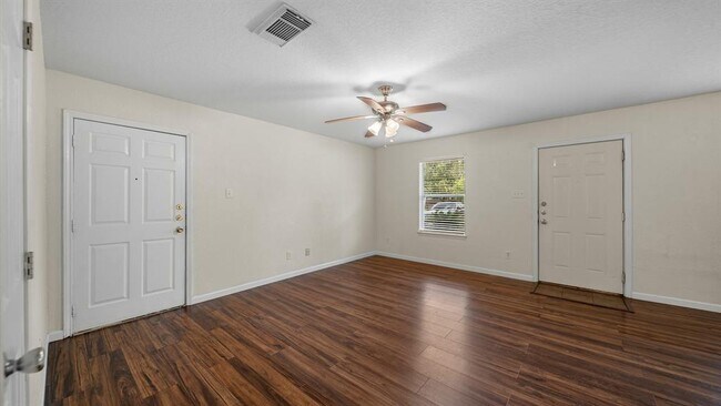 Building Photo - 2216 Avenue F