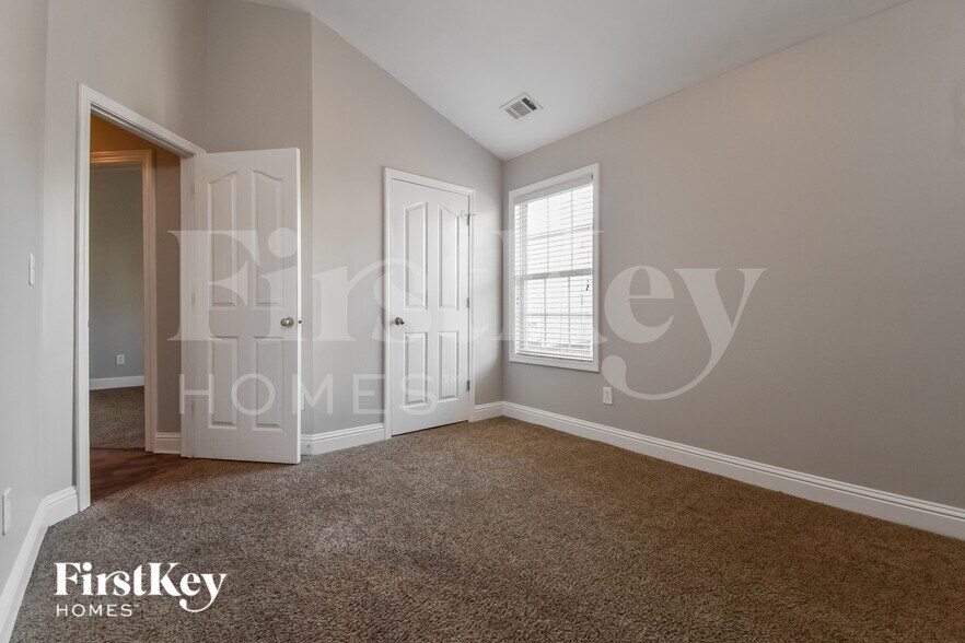 Building Photo - 5681 Apple Grove Rd NE