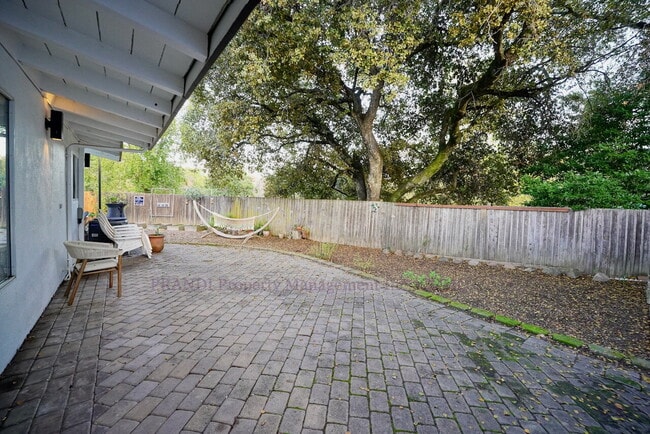Building Photo - Novato Home with Big Yard, Backs to Pioneer Park!