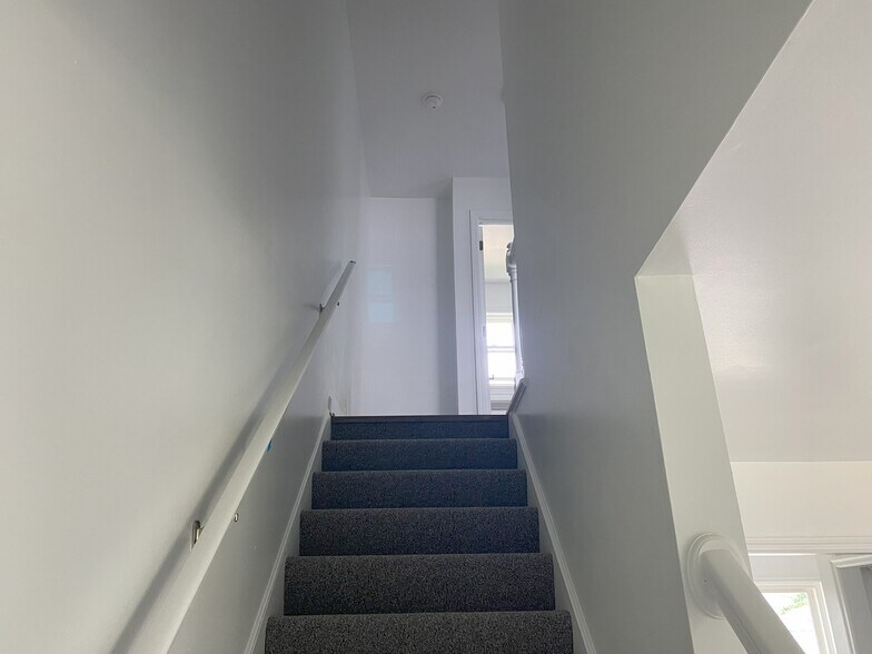 Stairs - 741D Union St