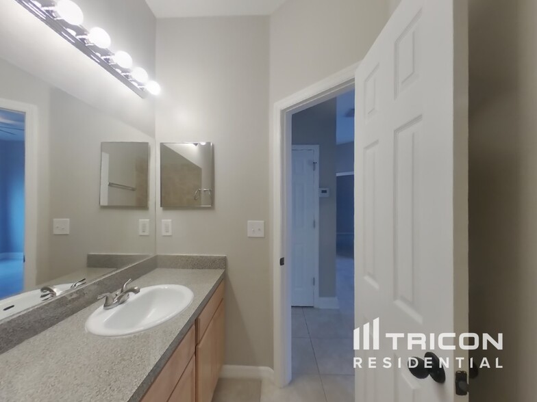 Building Photo - 4859 Orange Grove Way