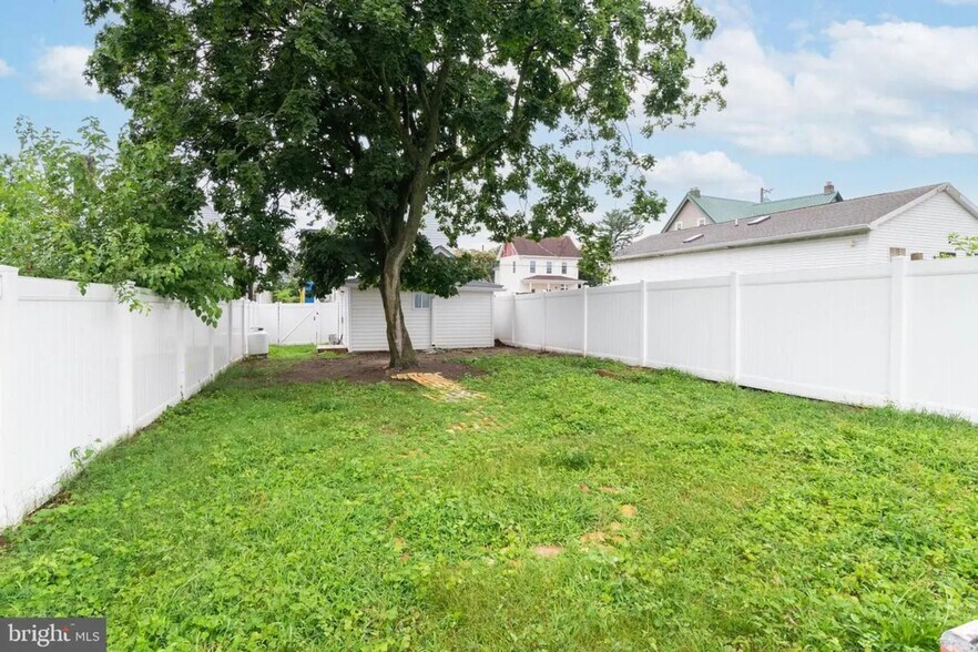 Building Photo - 107 West St