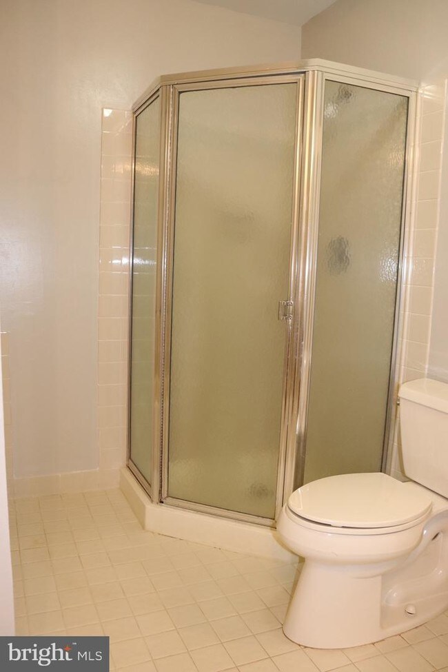 Building Photo - 237 Andover Pl