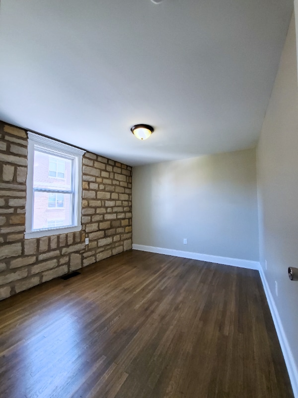 Building Photo - 90 E 8th Ave