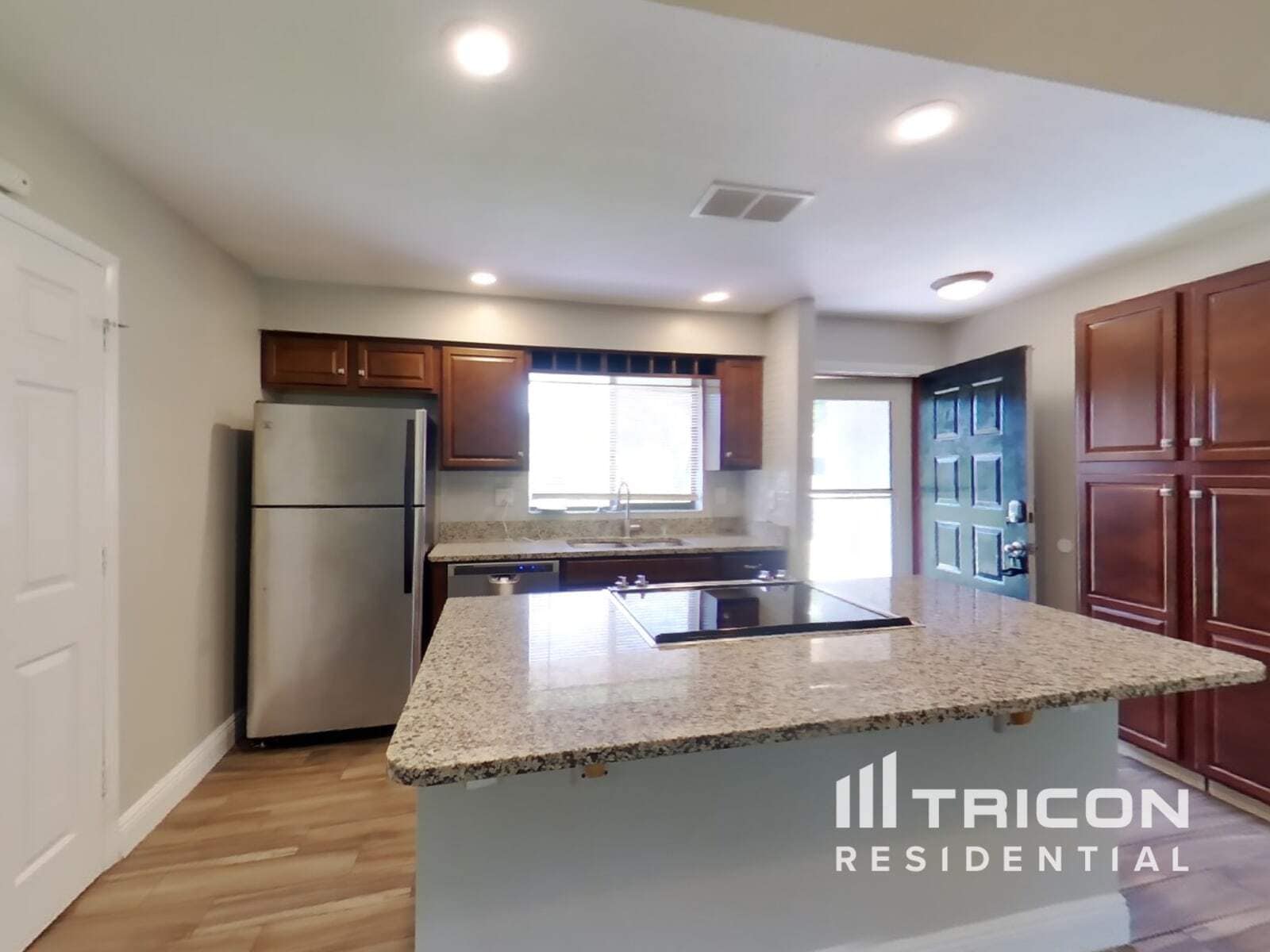 Building Photo - 1108 Robin Dr