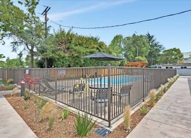 Building Photo - Layne Court Apartments