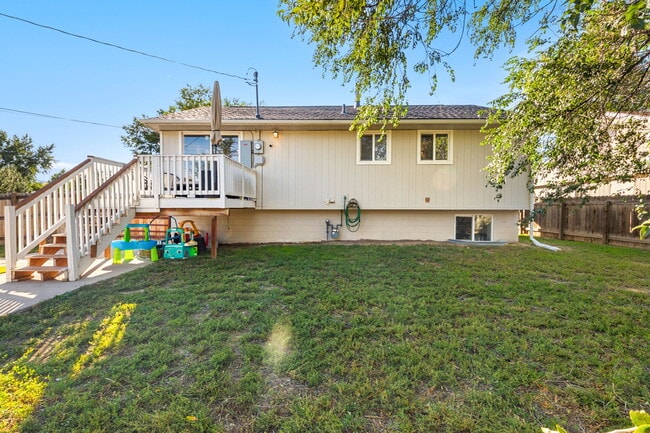 Building Photo - 3040 Garland Terrace