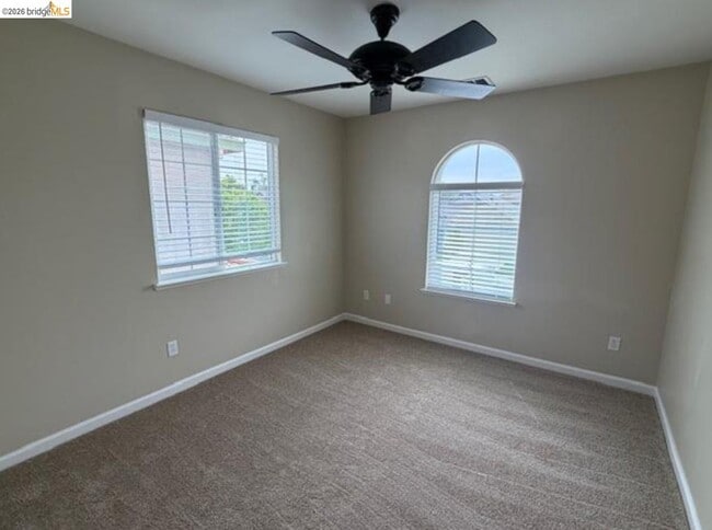 Building Photo - 111 Tennyson Ct