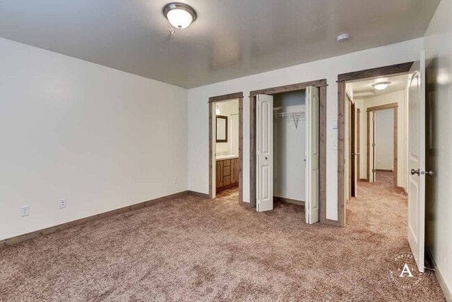 Building Photo - 2070 Gold Ave