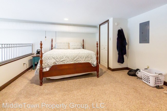 Building Photo - 120 S Walnut St