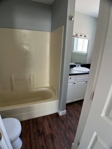 Building Photo - 501 N 7th St