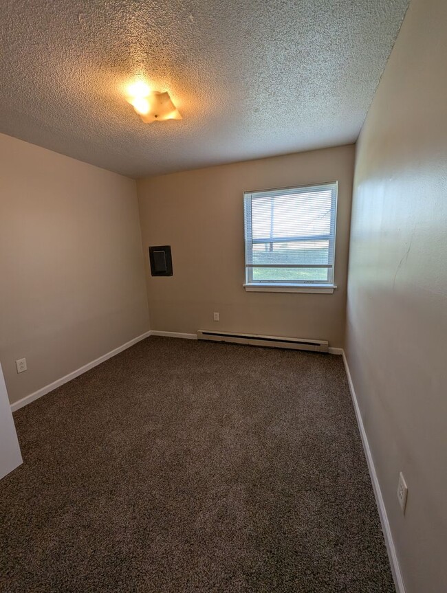 Building Photo - 2 Bedroom Apt in Columbia
