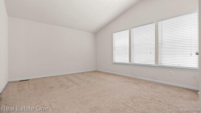 Building Photo - 3262 Woe-Be-Tide Ct