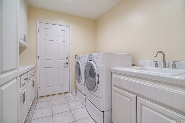 Building Photo - 7380 Live Oak Dr