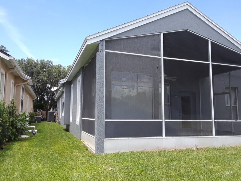 Building Photo - 47 MacGregor Rd