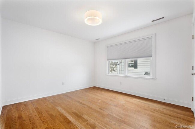 Building Photo - 109 Lee Rd