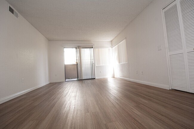 Building Photo - 22840 Hilton Head Dr