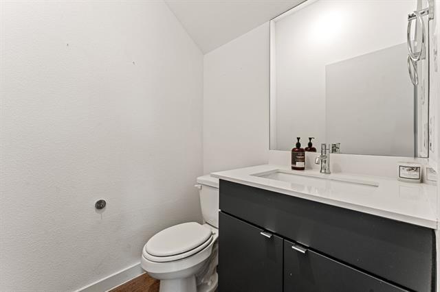 Building Photo - 5016 Bryan St