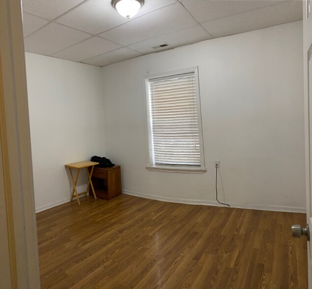 Building Photo - 254 W 31st St