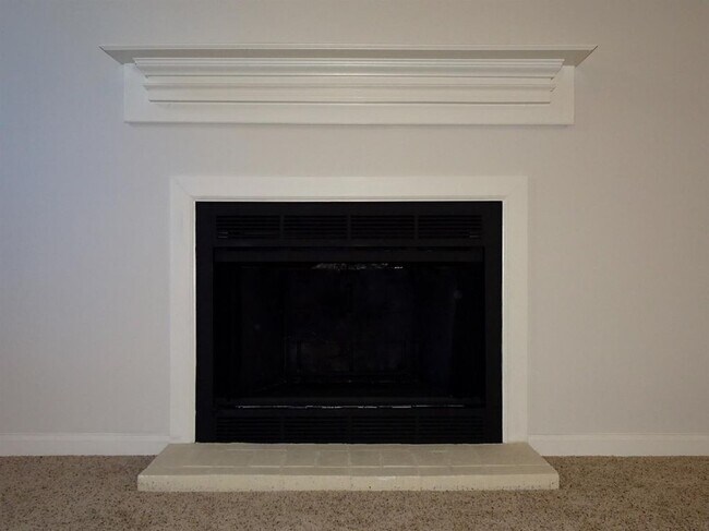 Building Photo - 332 Pleasant Pointe Dr