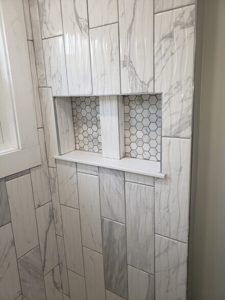 Building Photo - 27 Martha St