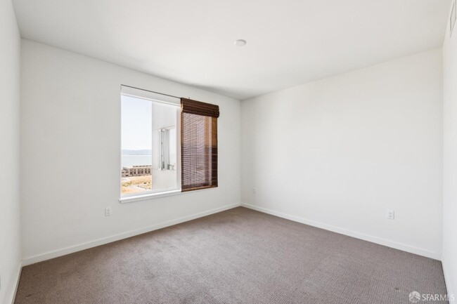 Building Photo - 52 Innes Ct