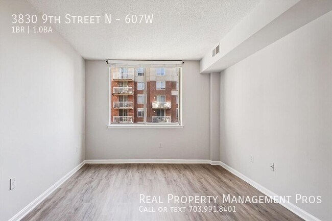 Building Photo - 3830 9th St N