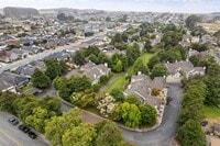 Building Photo - Charming 2BR / 2BA Condo with Patio & Garage in Half Moon Bay