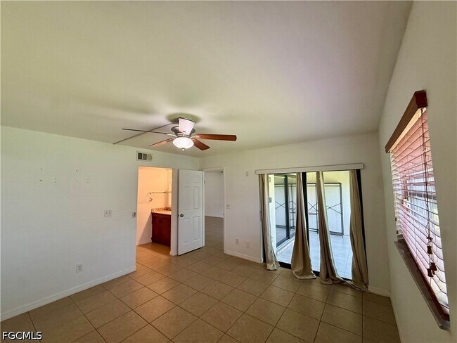 Building Photo - 1429 Cape Coral Pkwy W