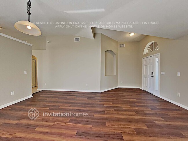 Building Photo - 31010 Baclan Dr