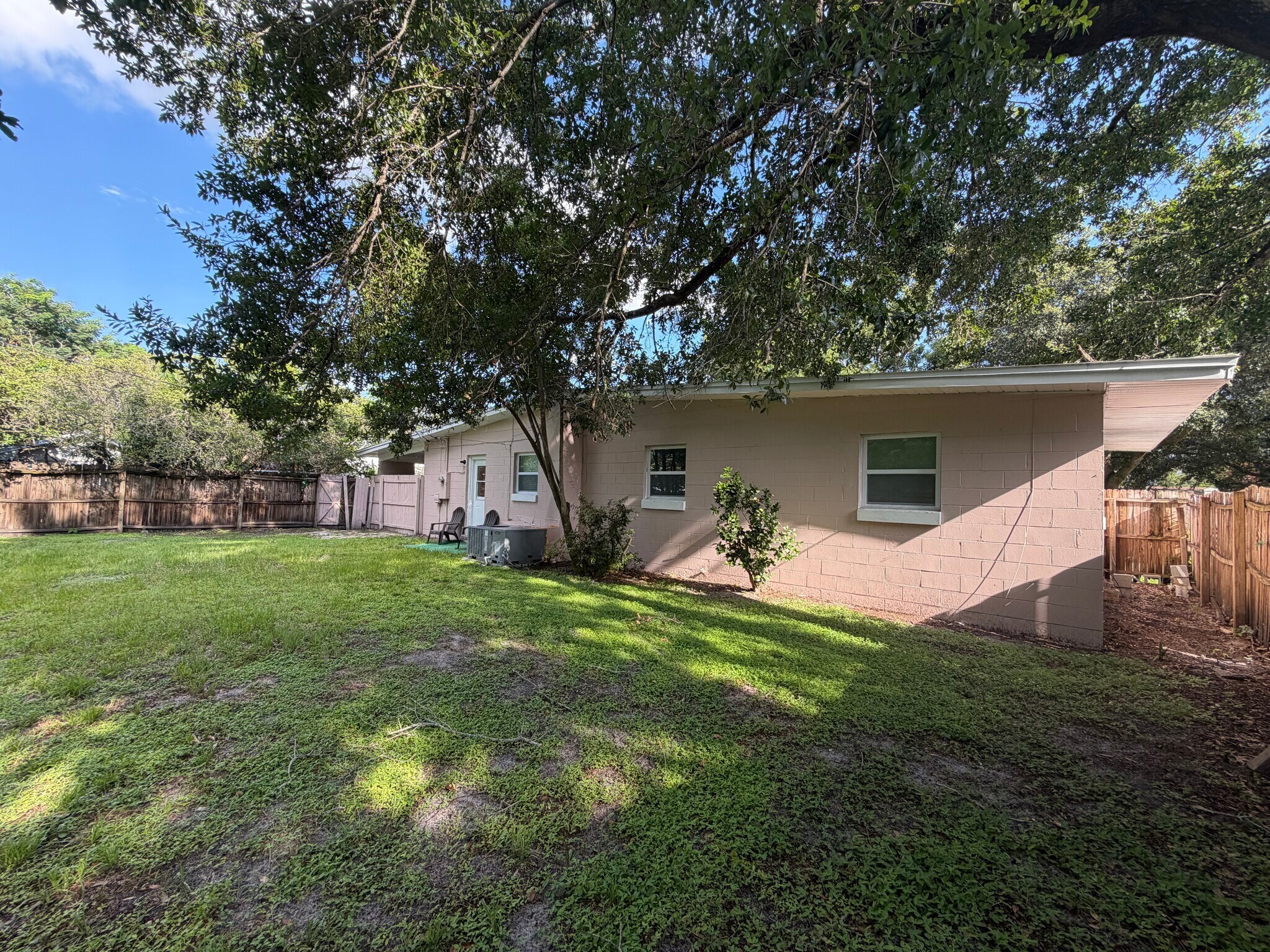 Building Photo - 6013 Chenango LN