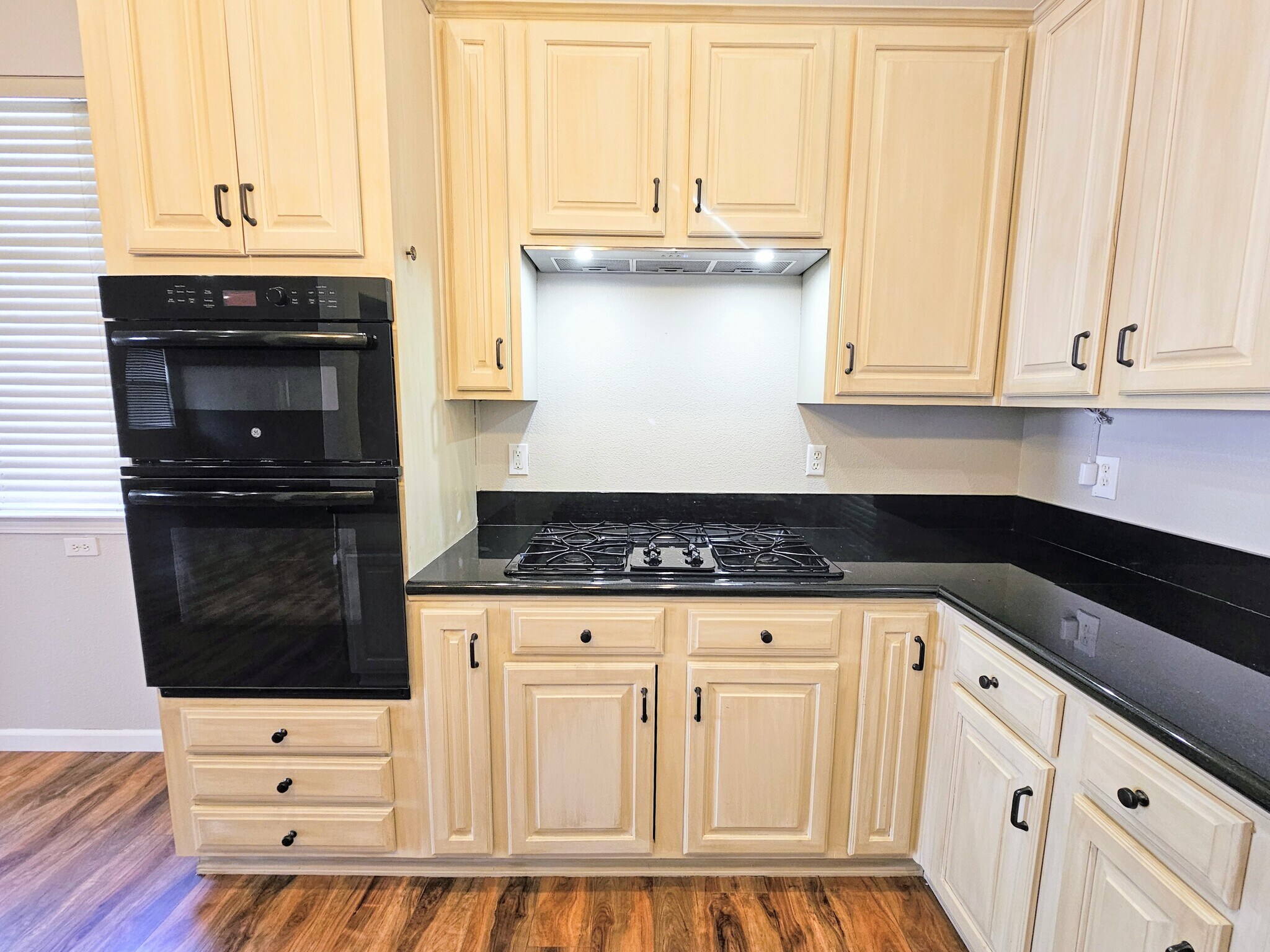 Building Photo - 8713 Spinner Ct