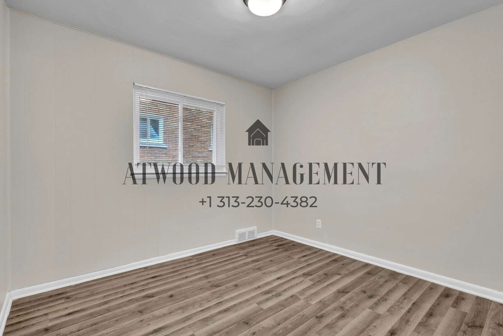 Building Photo - This beautifully updated 3-bedroom, 1-bath single-family home is ready for move-in!