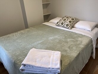 Building Photo - 40 Grove St